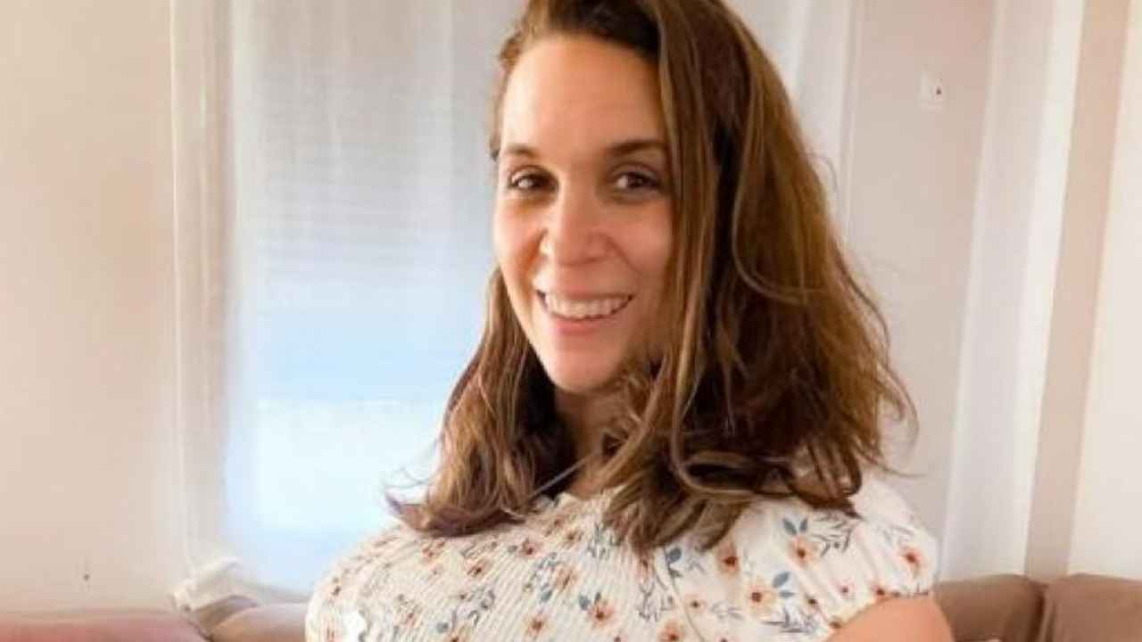 Ana Iglesias explica su método de ahorro mensual para sus diez hijos.