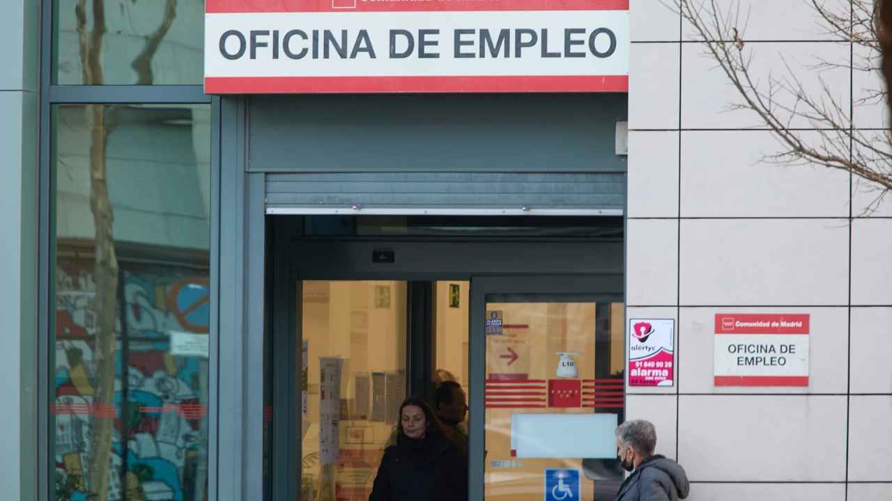 Oficina del SEPE relacionada con la devolución de un subsidio para mayores de 52 años