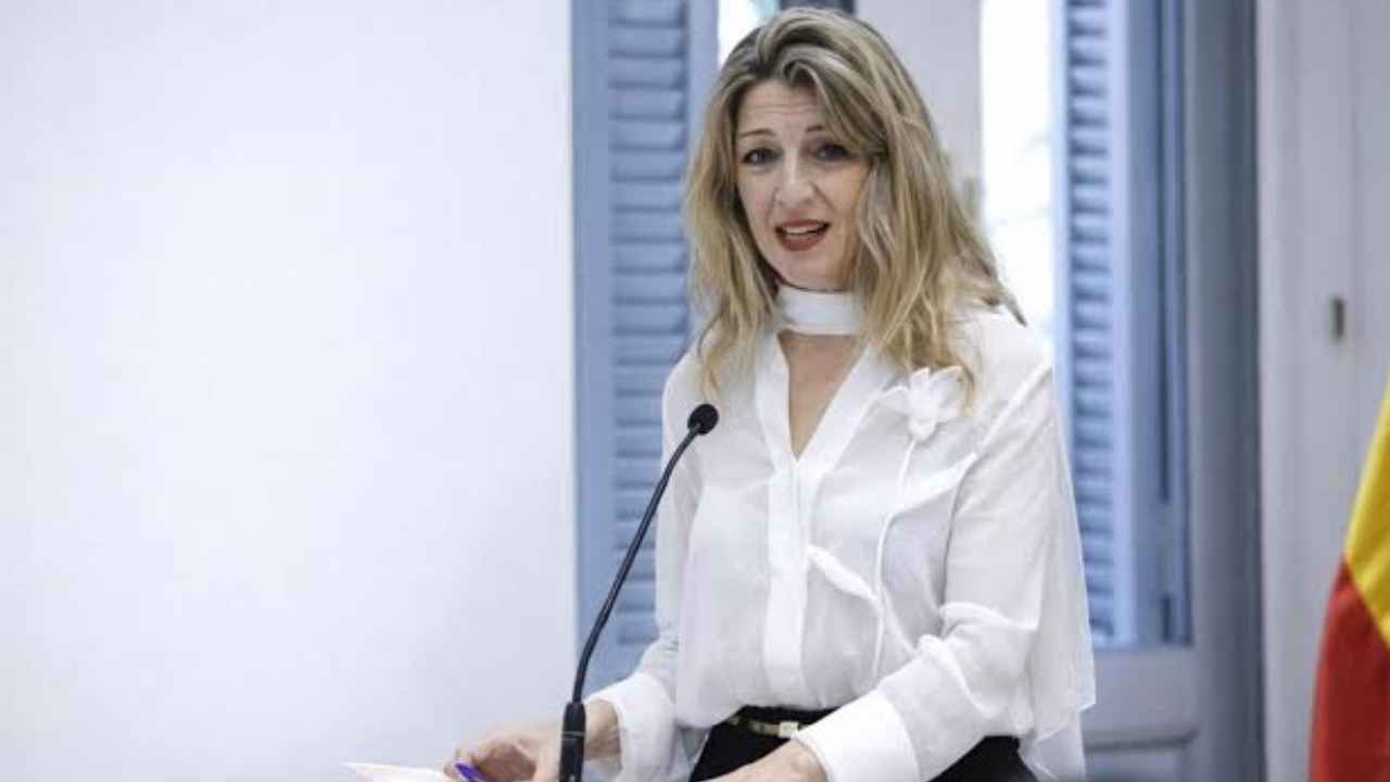 Ministra de Trabajo durante una comparecencia sobre derechos laborales