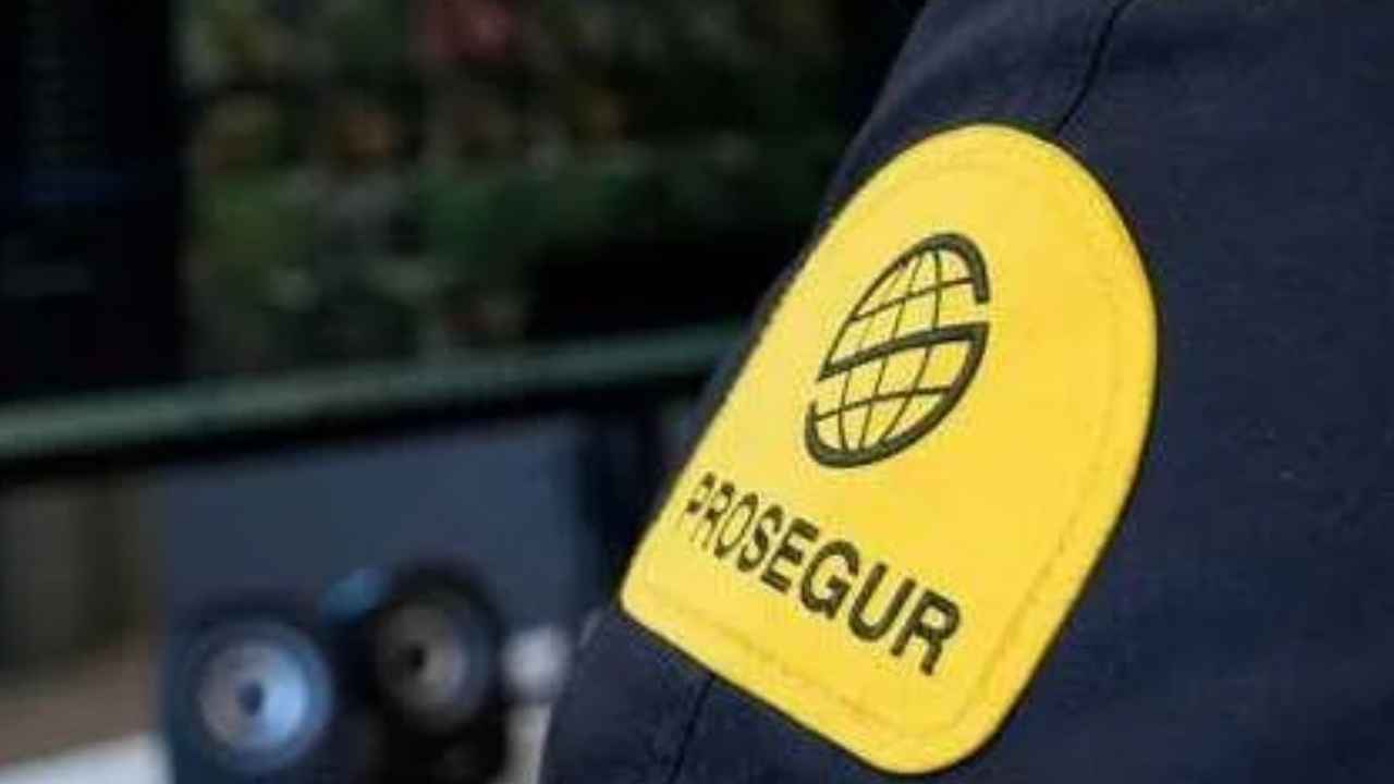 Vigilante de Prosegur durante su jornada de trabajo