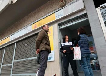 El SEPE publica nuevas ofertas de empleo para jóvenes sin experiencia y mayores de 45 años.